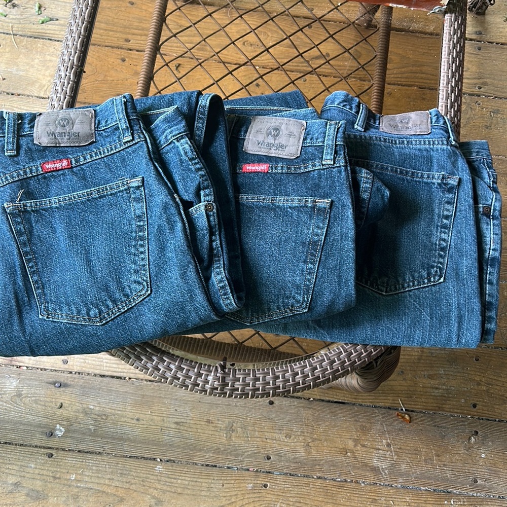 3 pair of Wrangler 36x30 jeans